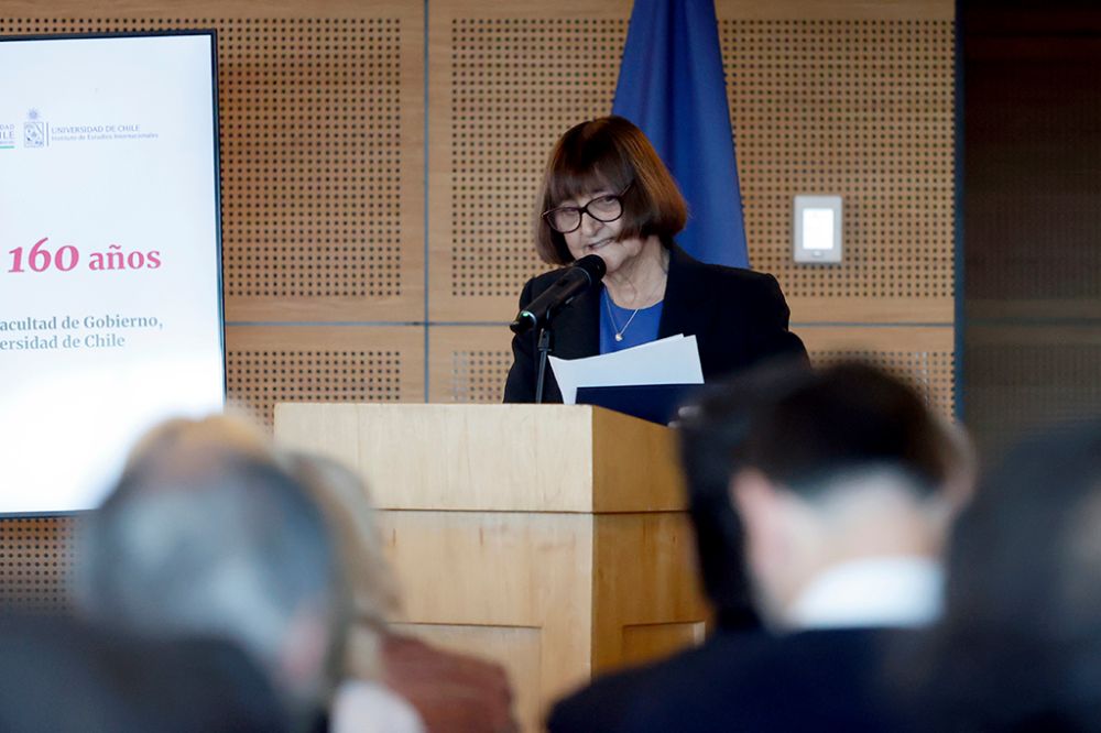 “El equilibrio, la transparencia y la rectitud de Bello emergen como ejemplo de un actuar justo y de hacer lo correcto”, destacó la Rectora Rosa Devés.